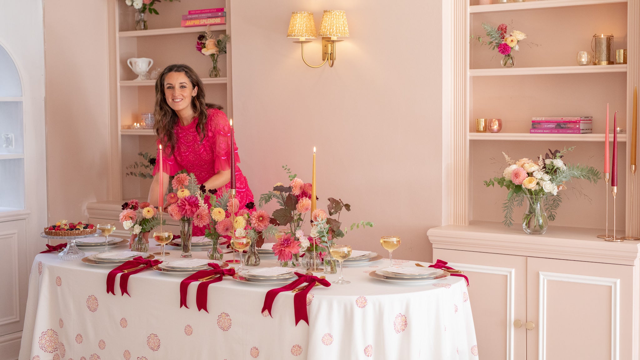 Rosanna Falconer next to dahlia autumn tablescape